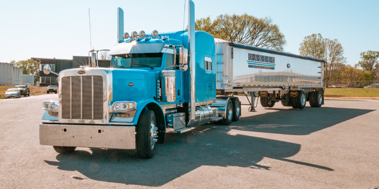 Class A CDL Owner Operators - End Dump Drivers: $175K-$200K Average Annual Pay - Munising, MI - Oakley Trucking
