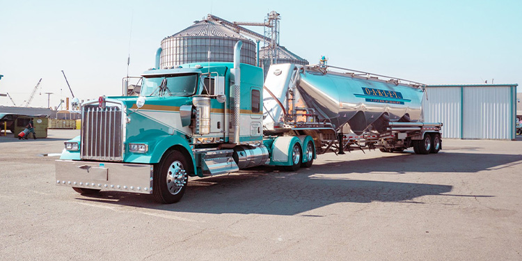 Class A CDL Owner Operators - Pneumatic Drivers: $200K Average Annual Pay - Albuquerque, NM - Oakley Trucking